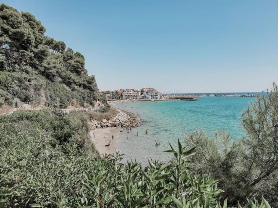 ¡Impactante Apartamento A Cero Linea De Mar! Apartman Tarragona Kültér fotó
