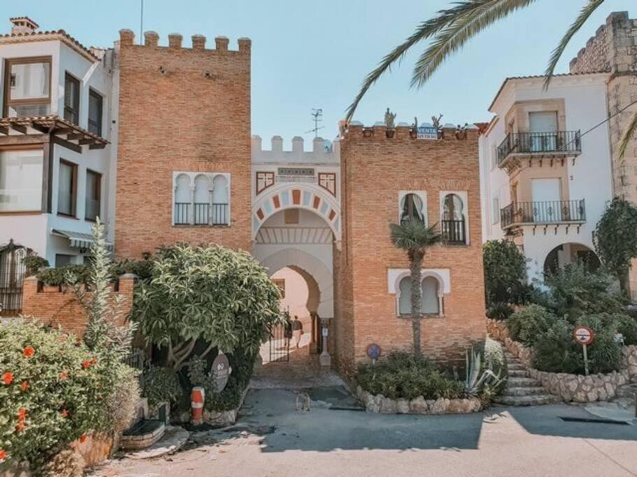 ¡Impactante Apartamento A Cero Linea De Mar! Apartman Tarragona Kültér fotó