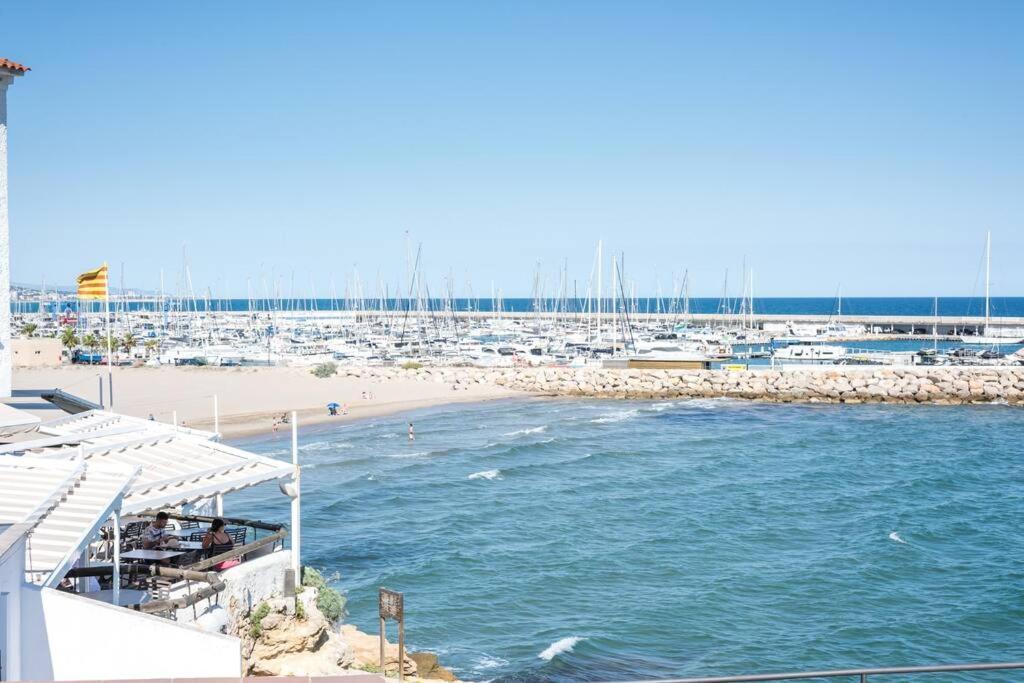 ¡Impactante Apartamento A Cero Linea De Mar! Apartman Tarragona Kültér fotó